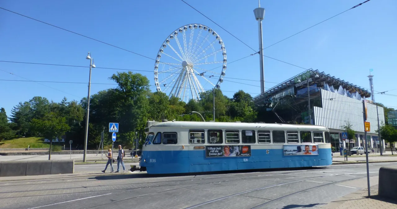 Spårvagn vid Korsvägen nära Liseberg, Göteborg.